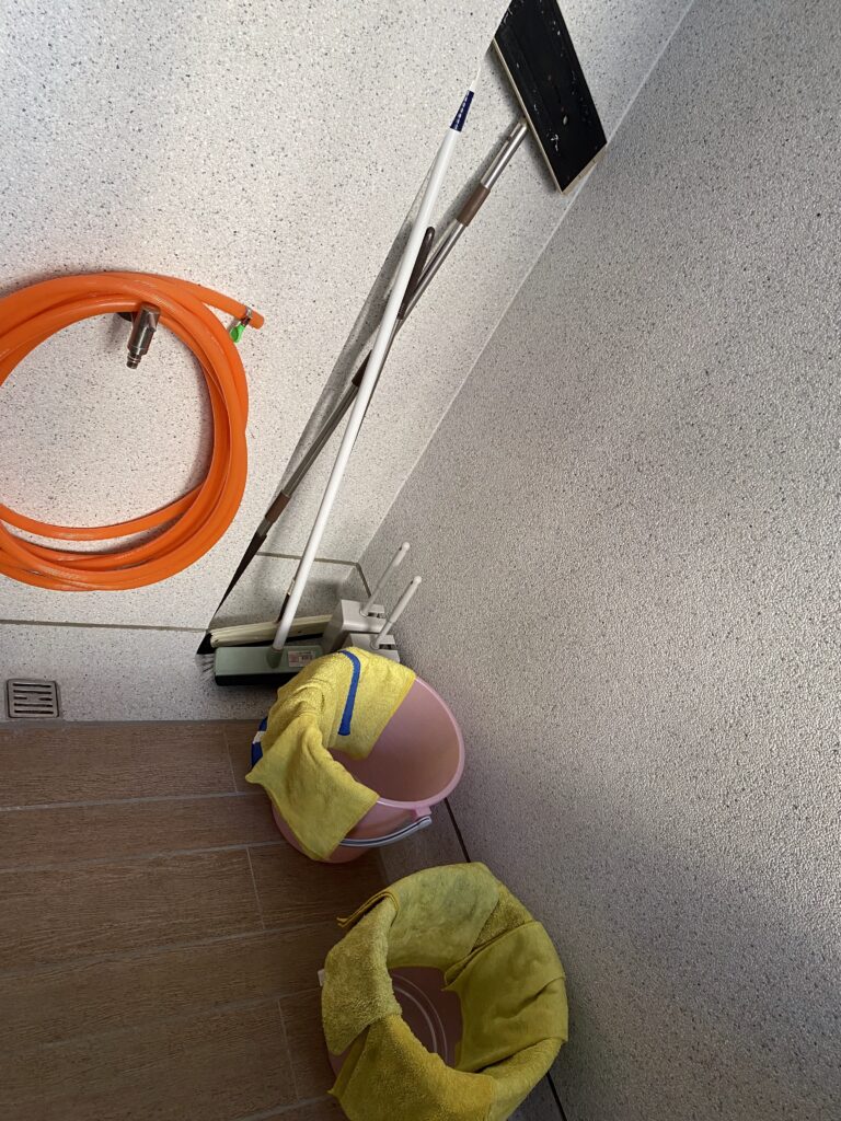 cleaning-supplies-11 陽台掃具