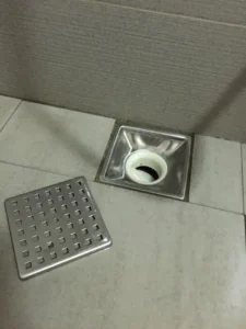 已經清乾淨的排水孔